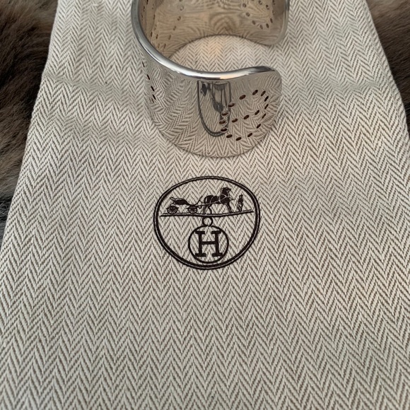 Hermès Eclipse H cuff bracelet - Picture 3 of 5
